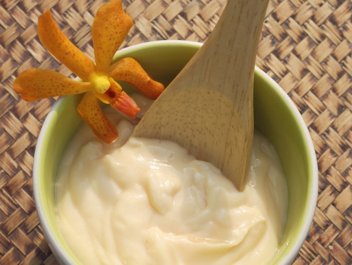 Maschera per le mani allo yogurt