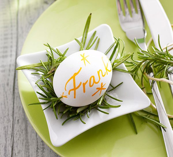 Le uova: segnaposto per la tavola di Pasqua