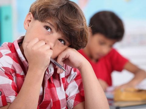 Bambini distratti: se tuo figlio vive in un mondo tutto suo