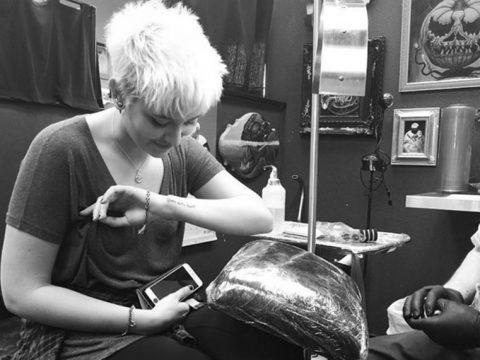 Paris Jackson: un tattoo con dedica a papà Michael