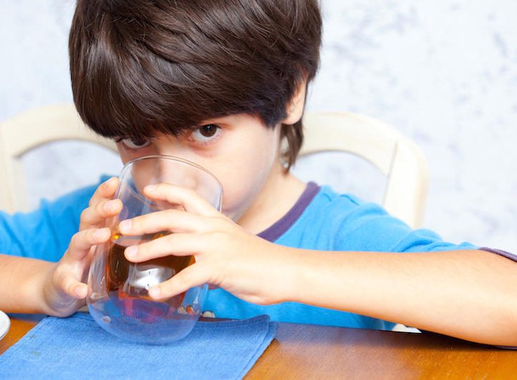 Come deteinare il tè in casa