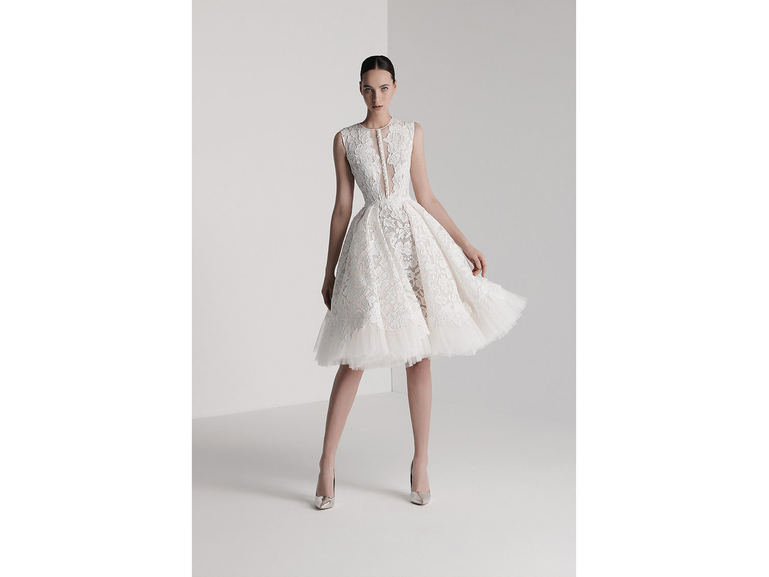 Abiti da sposa corti 2019: 15 modelli di tendenza per il giorno del sì -  Donna Moderna