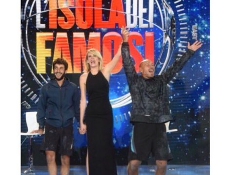 Isola dei (non) famosi 2016: vince Fragomeni