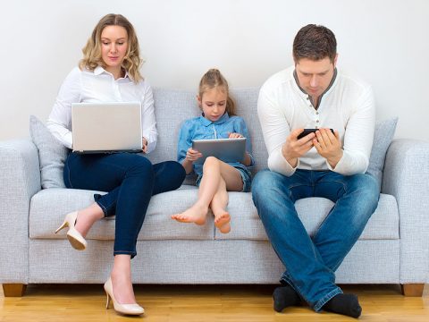 Cosa significa essere genitori nell'era del digitale?