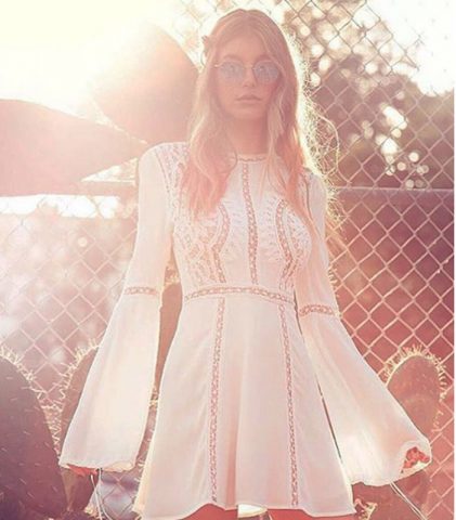 For Love & Lemons (@forloveandlemons)È un brand di abbigliamento nato nel Wyoming che ora ha sede a