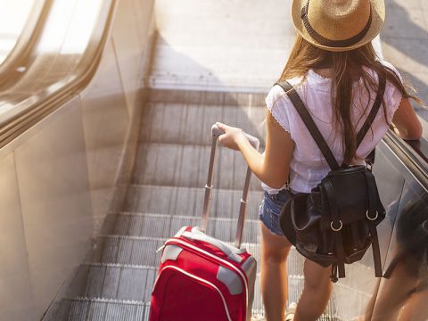 Adolescenti: a che età il primo viaggio da soli?