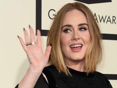 Adele è dimagrita 30 chili con la dieta Sirt