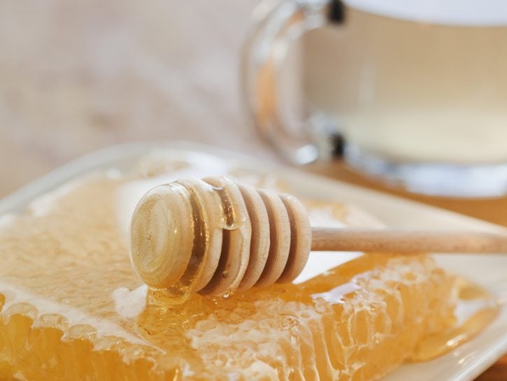 Rimedi naturali per la cistite: miele di eucalipto