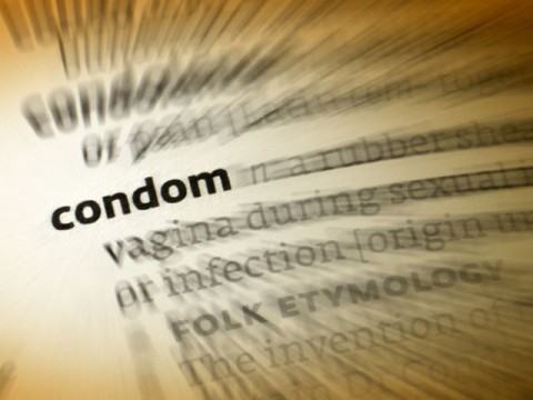 I giovani non usano il preservativo: ecco i rischi
