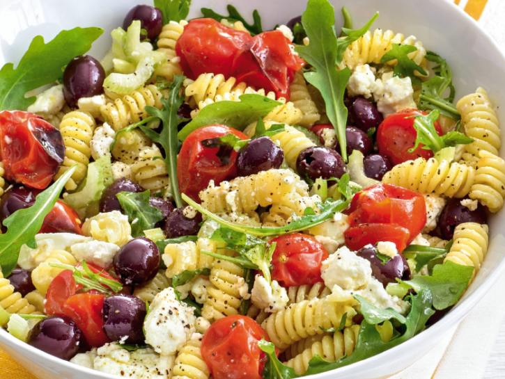 Insalata di fusilli con pomodorini e feta