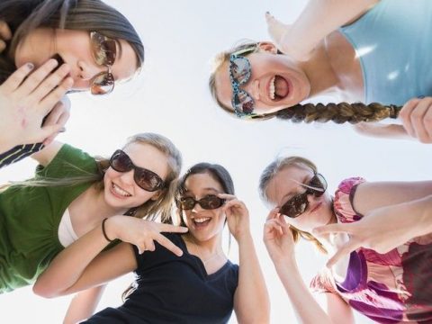 Adolescenti: sviluppare un'immagine positiva di sé con la fotografia