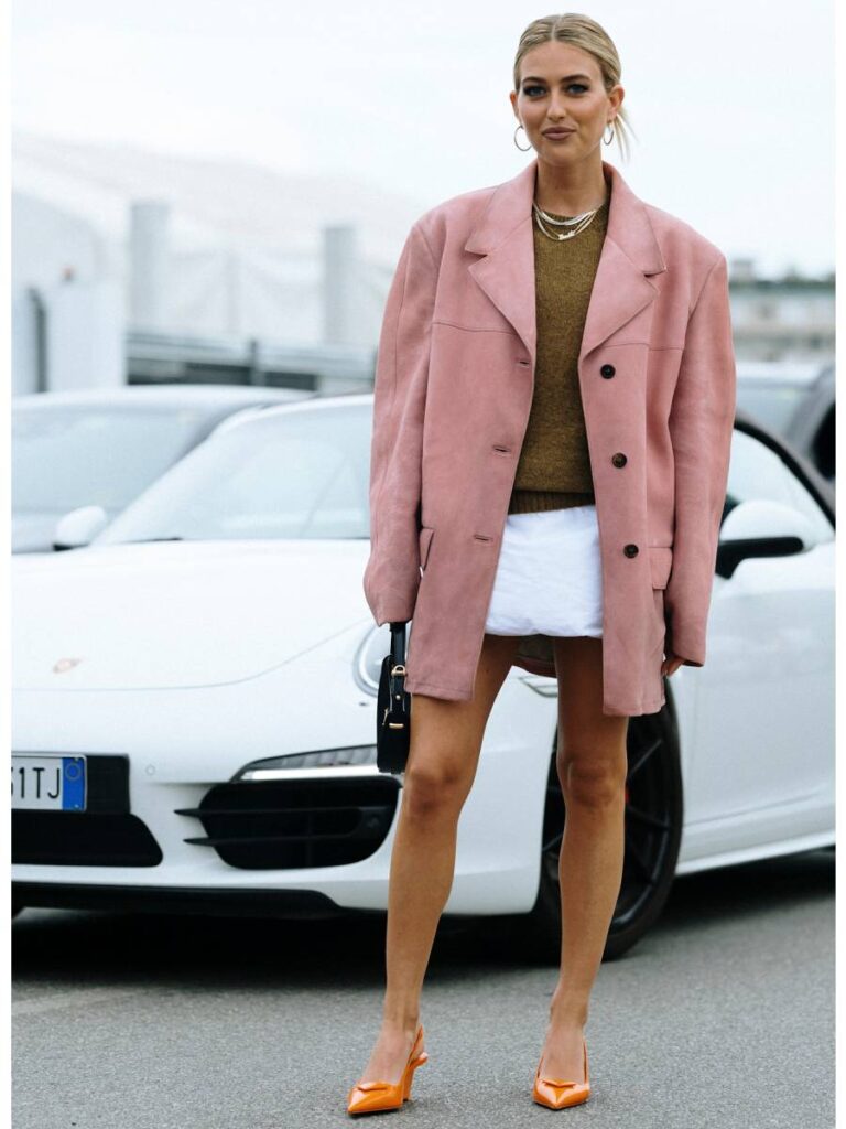 come abbinare il color fango al rosa