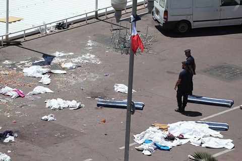 Per Nizza, la follia non spiega nulla