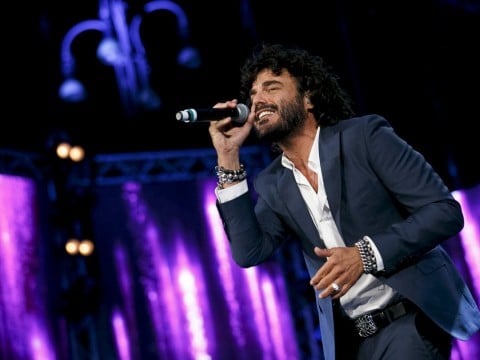 Francesco Renga: “Io e Ambra viviamo a una rampa di scale di distanza”