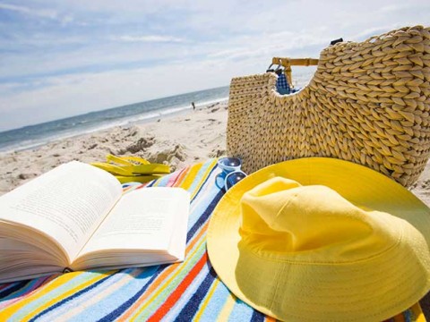 10 libri per l'estate, consigliati dai vip