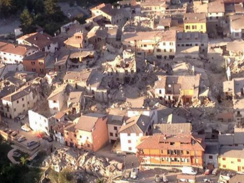 Terremoto in Italia Centrale, il racconto attraverso i social