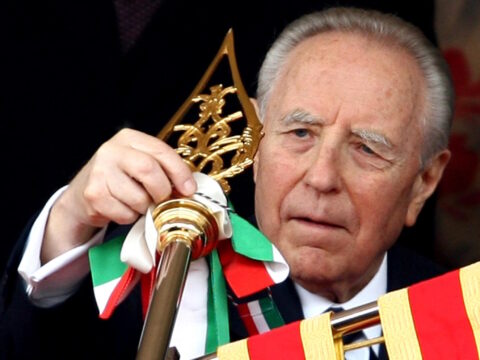 Addio a Carlo Azeglio Ciampi, il presidente 'traghettatore'