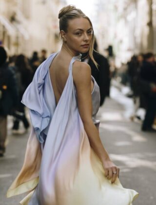 Matrimonio in spiaggia: guida ai look di un'invitata impeccabile