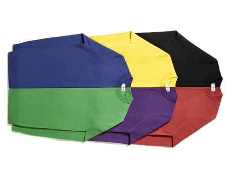 Benetton lancia i maglioni TV31100, colorati e senza cuciture