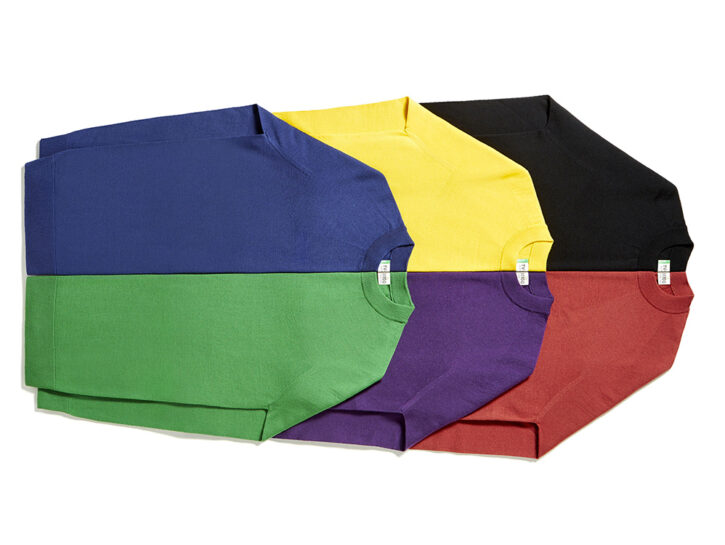 Benetton lancia i maglioni TV31100, colorati e senza cuciture