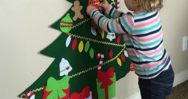 Lavoretti Di Natale Bambini 1 Anno.Gli Addobbi Per L Albero Di Natale Da Fare Con I Bambini