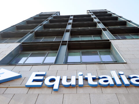 Equitalia chiude: sconti sulle cartelle fino al 50%