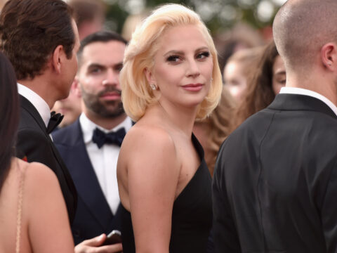 Lady Gaga trasformista: giù la maschera (ma non troppo)