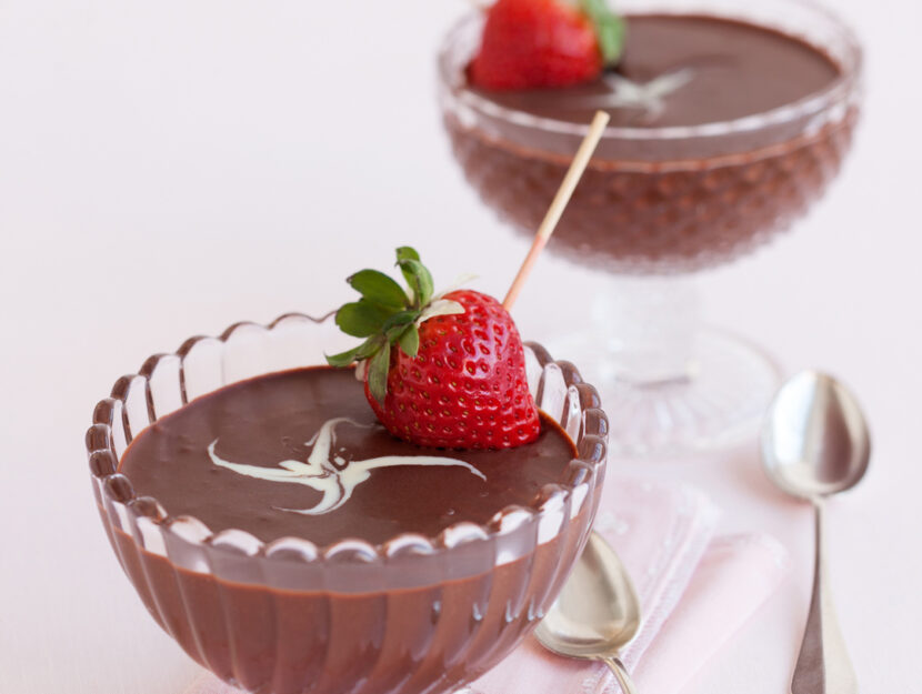 Preparazione della mousse ci cioccolato all'acqua