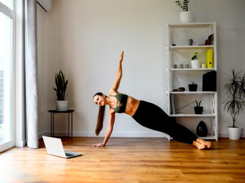 Per tonificare tutto il corpo questi sono gli esercizi che puoi fare anche a casa