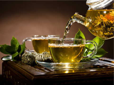 Tè verde: conosci le varietà e le proprietà di questa bevanda orientale?
