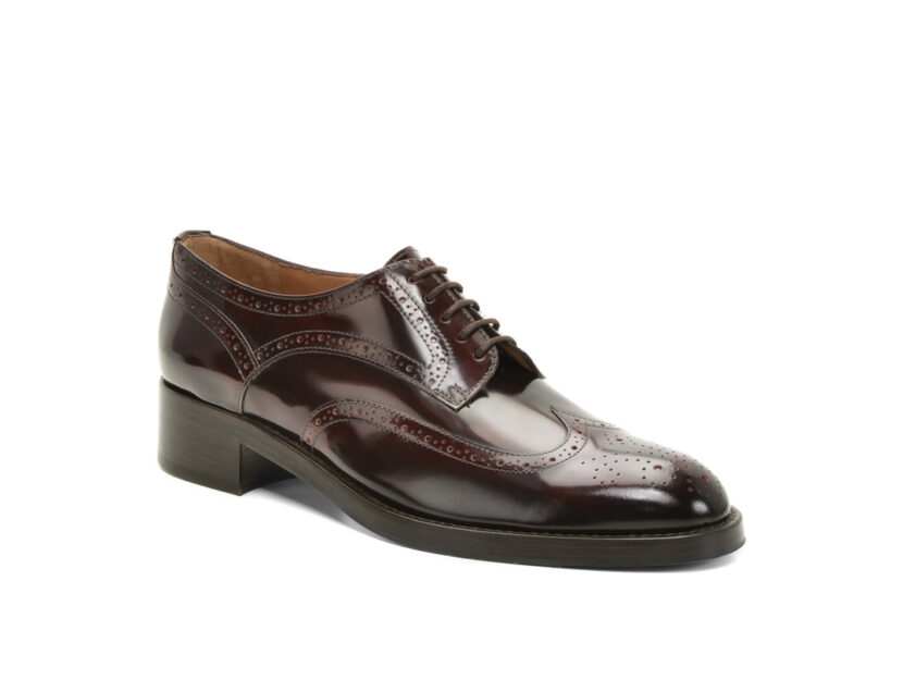 Che Colore Di Scarpe Abbinare A Un Vestito Blu Elettrico