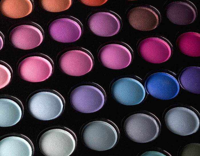 Ombretto e cipria per colorare e decorare