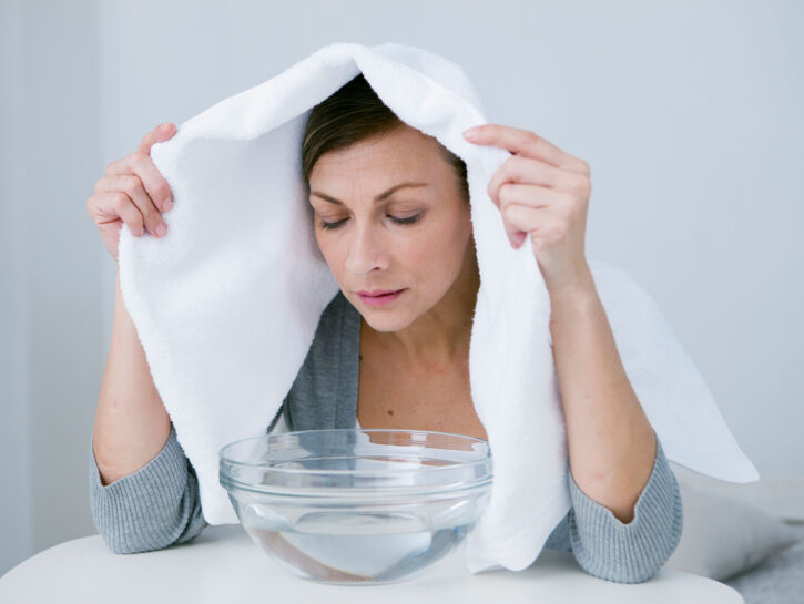 Come curare la rinite allergica con fitoterapia, omeopatia e aromaterapia