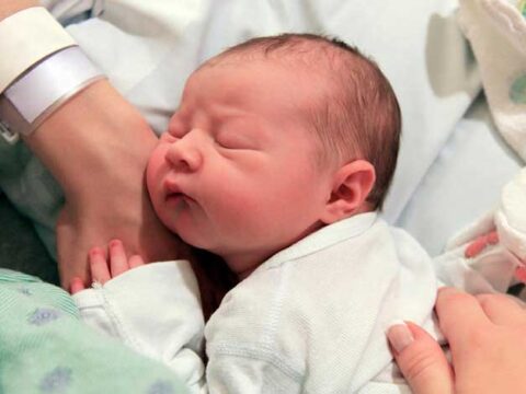 Maternità: tutti i bonus e gli aiuti del 2017