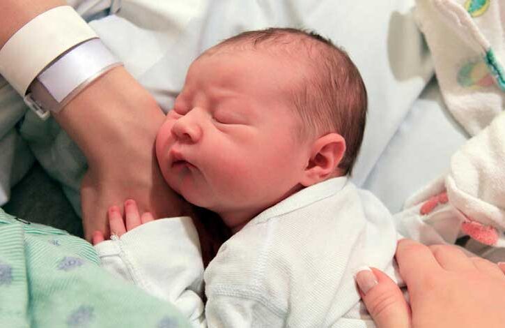 neonato con mamma