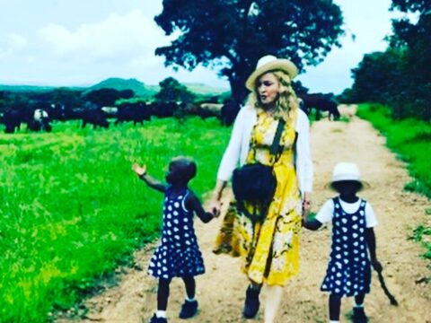 Madonna ha adottato due gemelle in Malawi