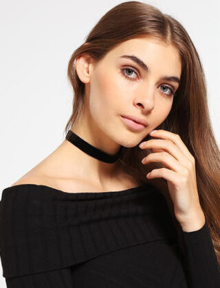 Choker: la fascetta al collo fa tendenza