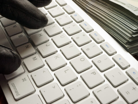 Falsi allarmi, mail e telefonate esca: ecco le nuove truffe