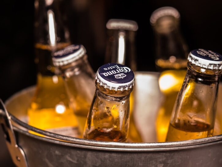 Come far ghiacciare una bottiglia di birra istantaneamente