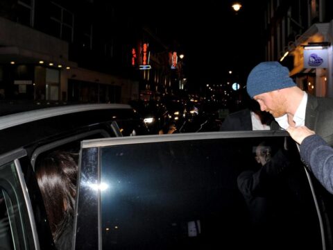 Harry e Meghan: la prima foto mano nella mano a Londra