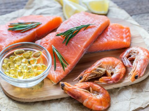 Olio di pesce: benefici e controindicazioni