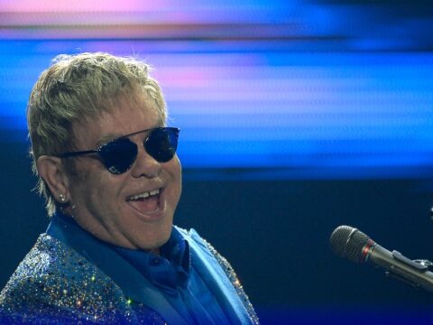 Sir Elton John e i suoi magnifici 70 anni