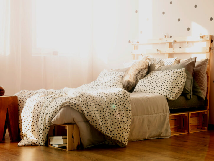 Arredamento sostenibile con i pallet: trasforma i bancali in soluzioni di design