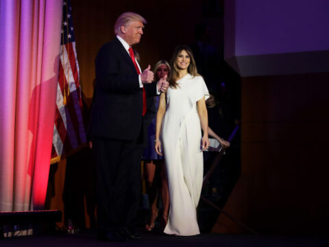Melania Trump detta moda e il dress code di Ascot si adegua