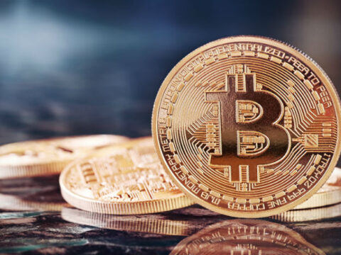 Soldi: paga il conto con i bitcoin