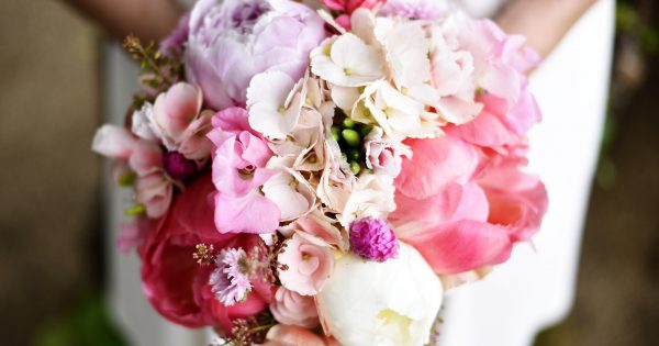 10 Bouquet Da Sposa Donna Moderna