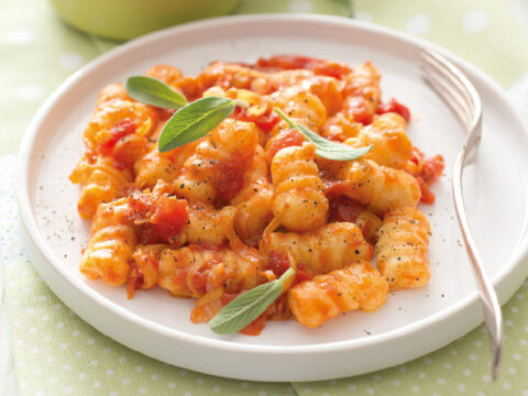 Gnocchi di patate con salsa rossa ai porri