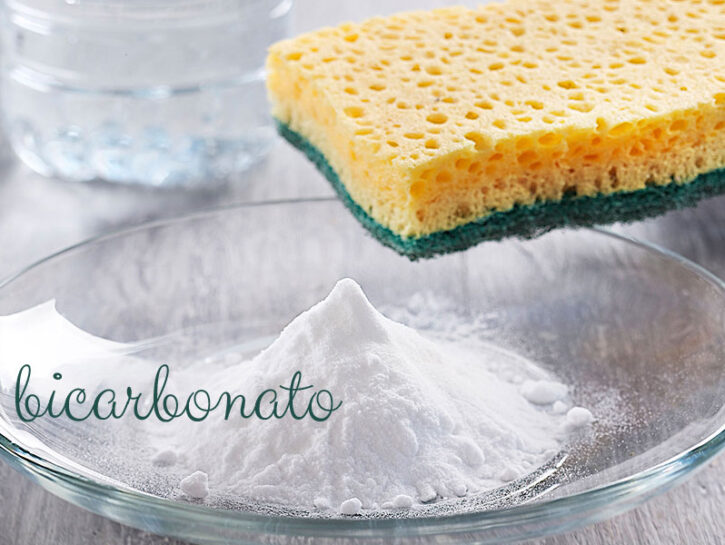 Il bicarbonato è un alleato ecologico per le più svariate pulizie di casa: dal bagno alla cucina.