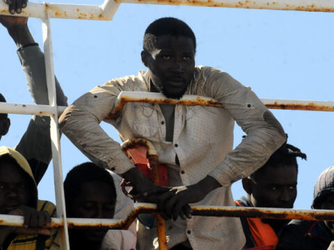 Ong e migranti: le domande aperte