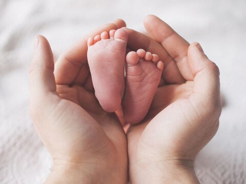 Lotus Birth: pro e contro di una nascita naturale
